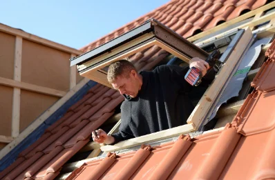 Pose de fenêtres de toit Velux à Gourvieille